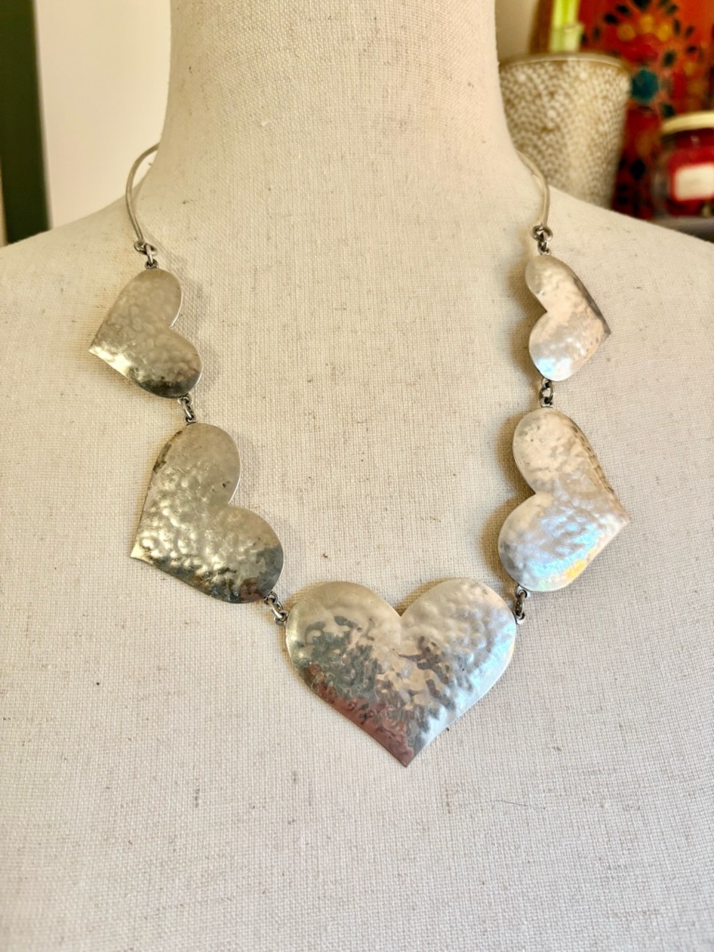 Retired Jeep Collins Sterling Silver 5 Hammered Hearts Collar Necklace